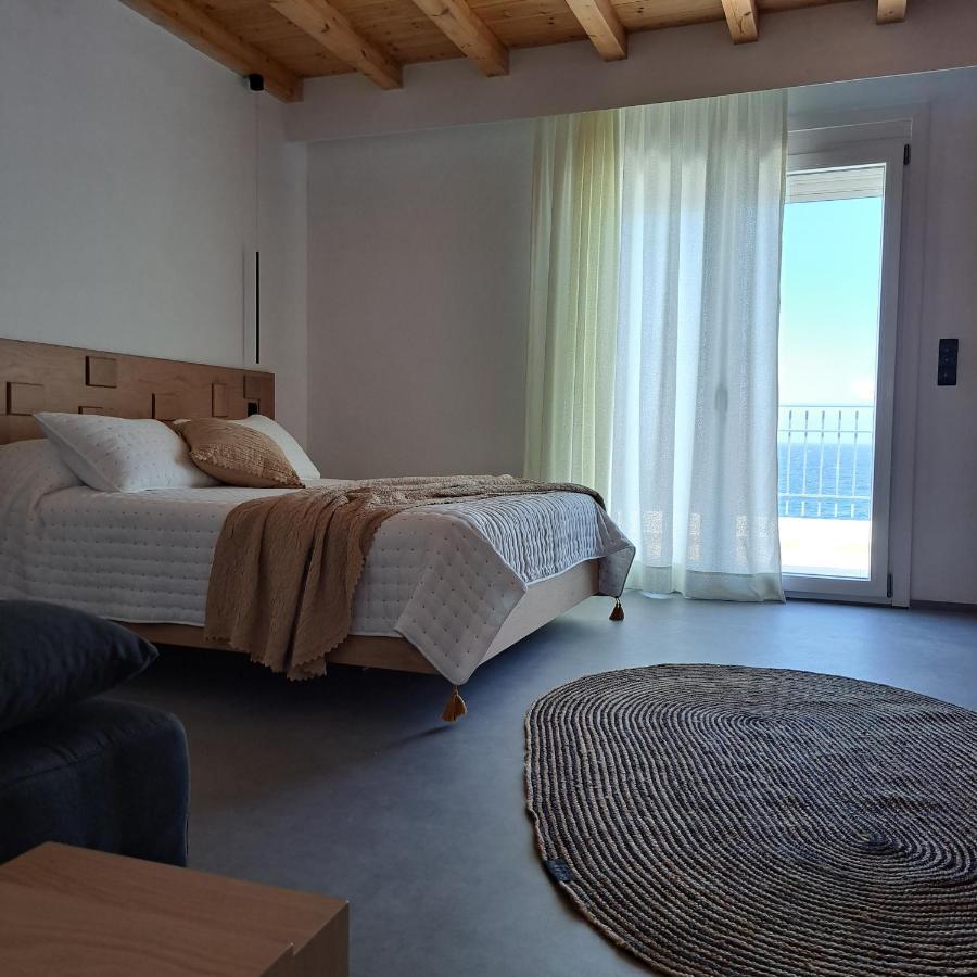 Nisaki Hotel & Elite Suites 에르무폴리 외부 사진