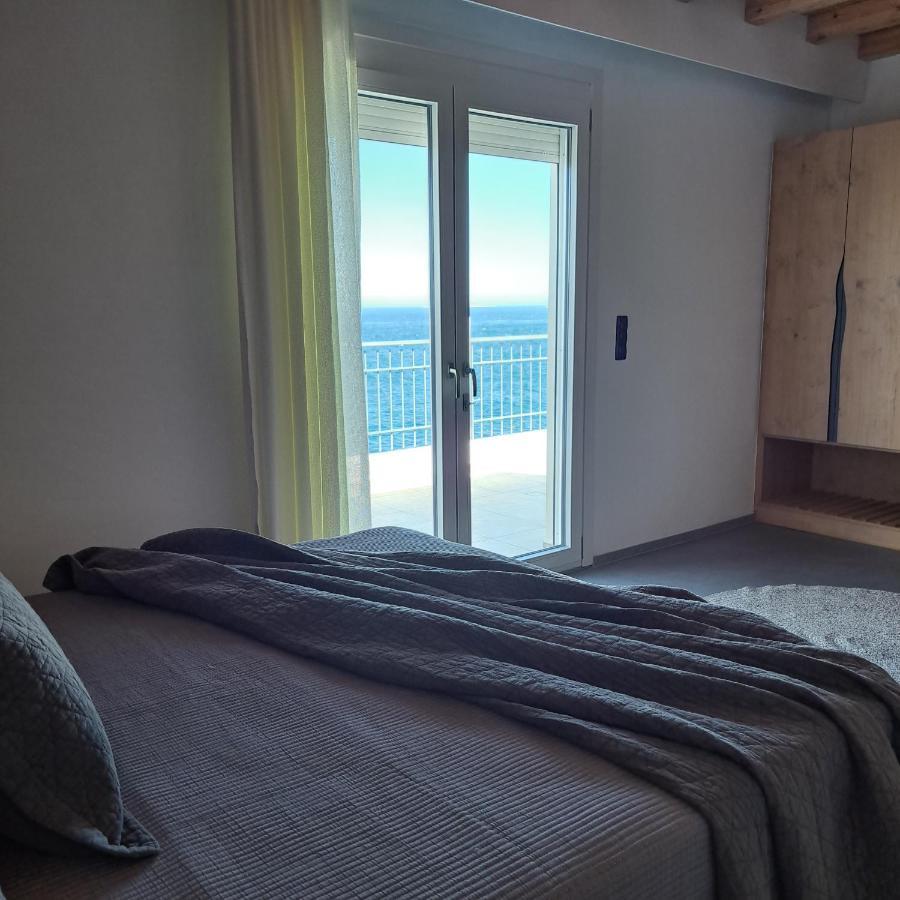 Nisaki Hotel & Elite Suites 에르무폴리 외부 사진