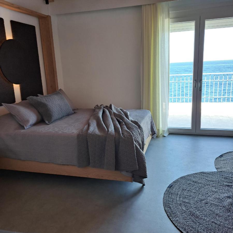 Nisaki Hotel & Elite Suites 에르무폴리 외부 사진