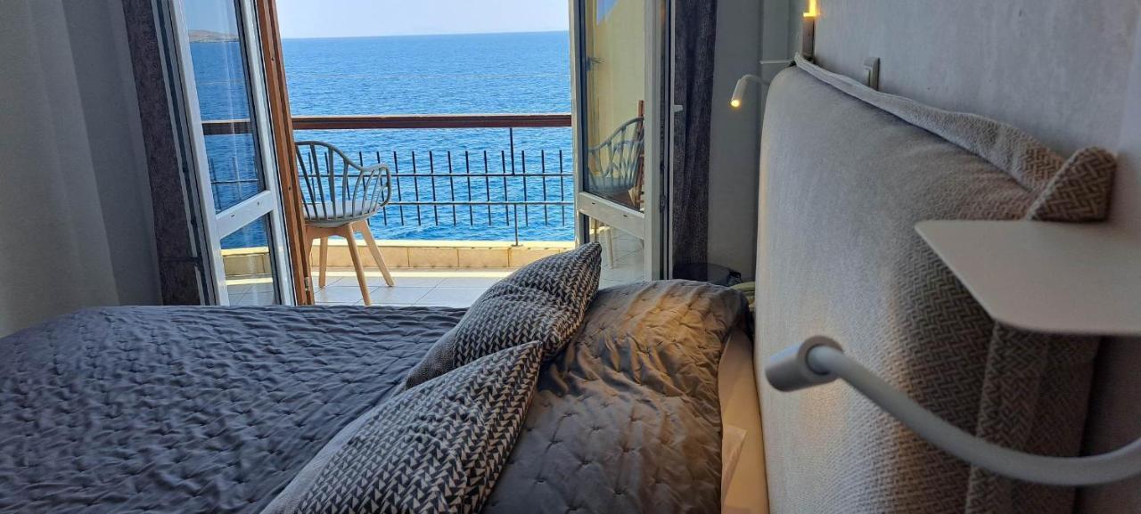 Nisaki Hotel & Elite Suites 에르무폴리 외부 사진