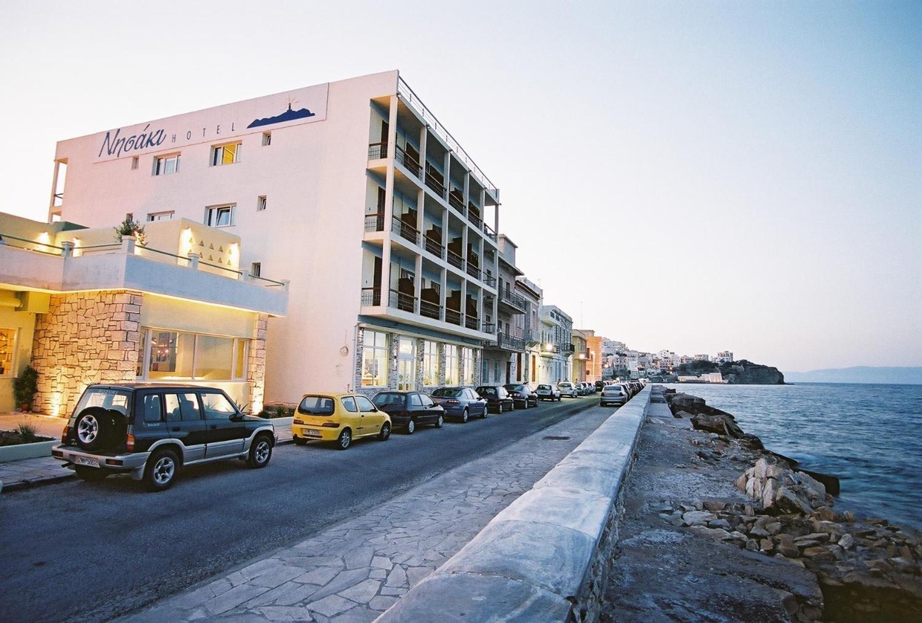 Nisaki Hotel & Elite Suites 에르무폴리 외부 사진