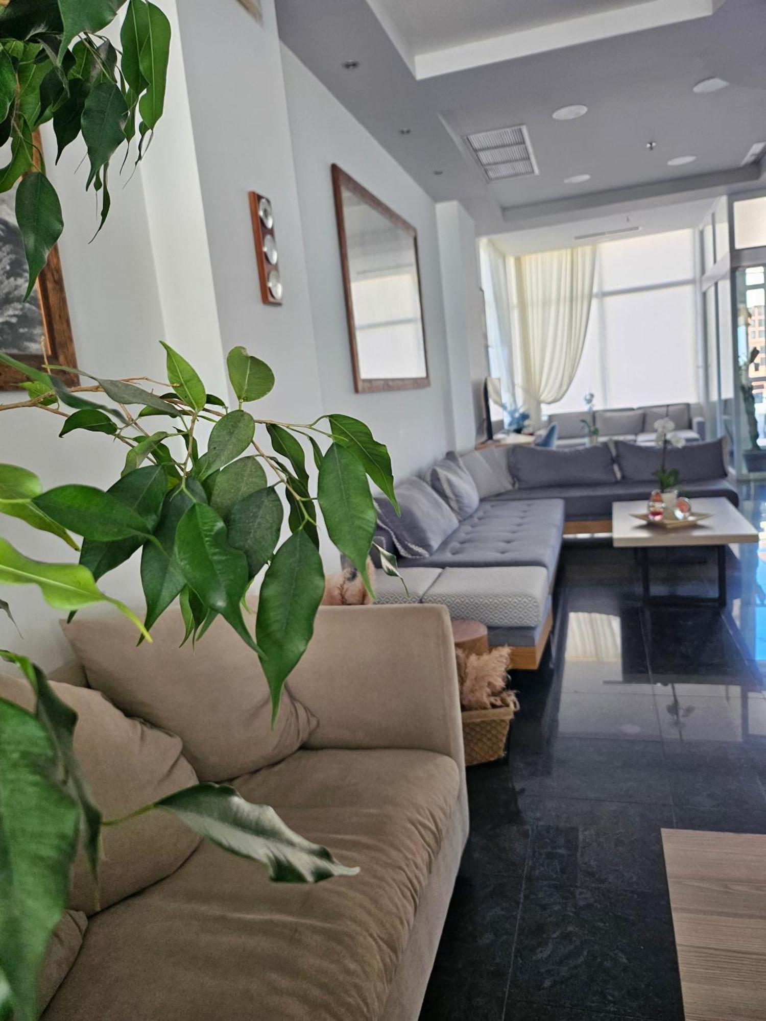 Nisaki Hotel & Elite Suites 에르무폴리 외부 사진