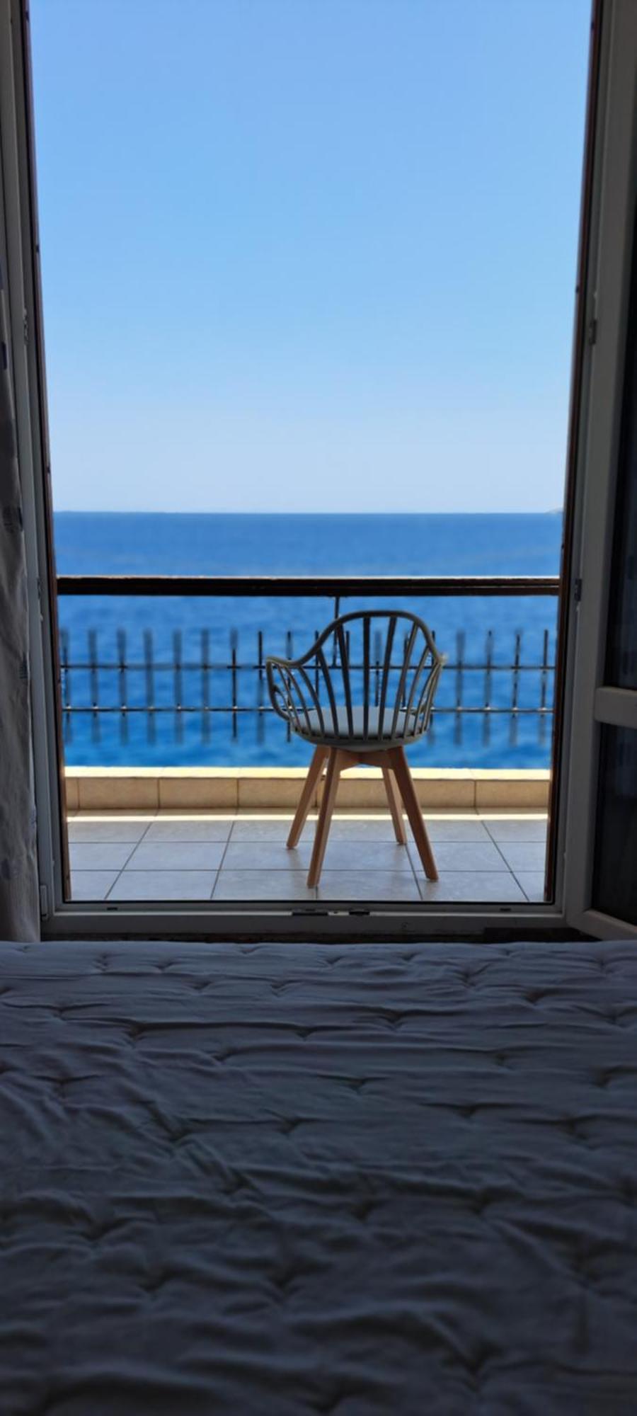 Nisaki Hotel & Elite Suites 에르무폴리 외부 사진
